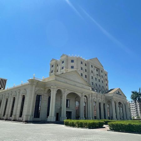 苏丹皇宫酒店 阿特劳 外观 照片 The new building of the university