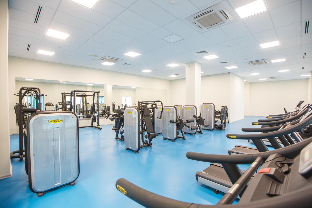 苏丹皇宫酒店 阿特劳 外观 照片 The gym at the University of Roehampton